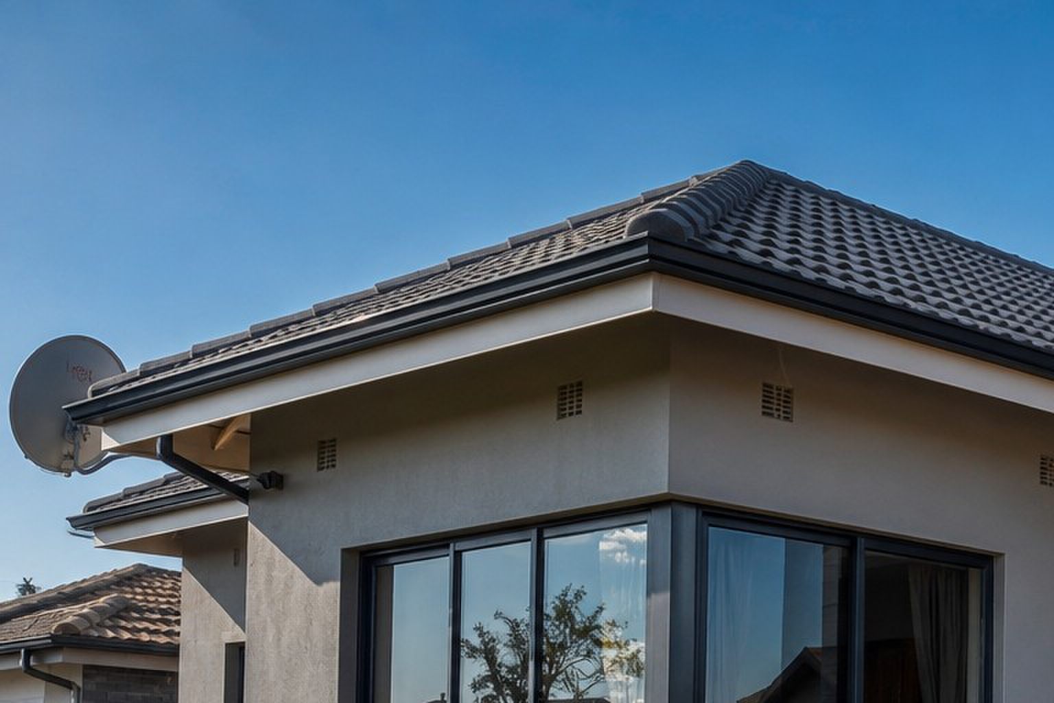 Aluminium windows for a modern residential exterior
